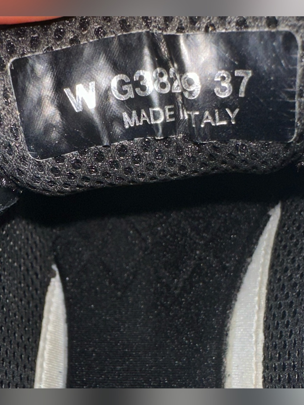 Chanel Low Top Trainer Suede Size 7 - Picture 9 of 9